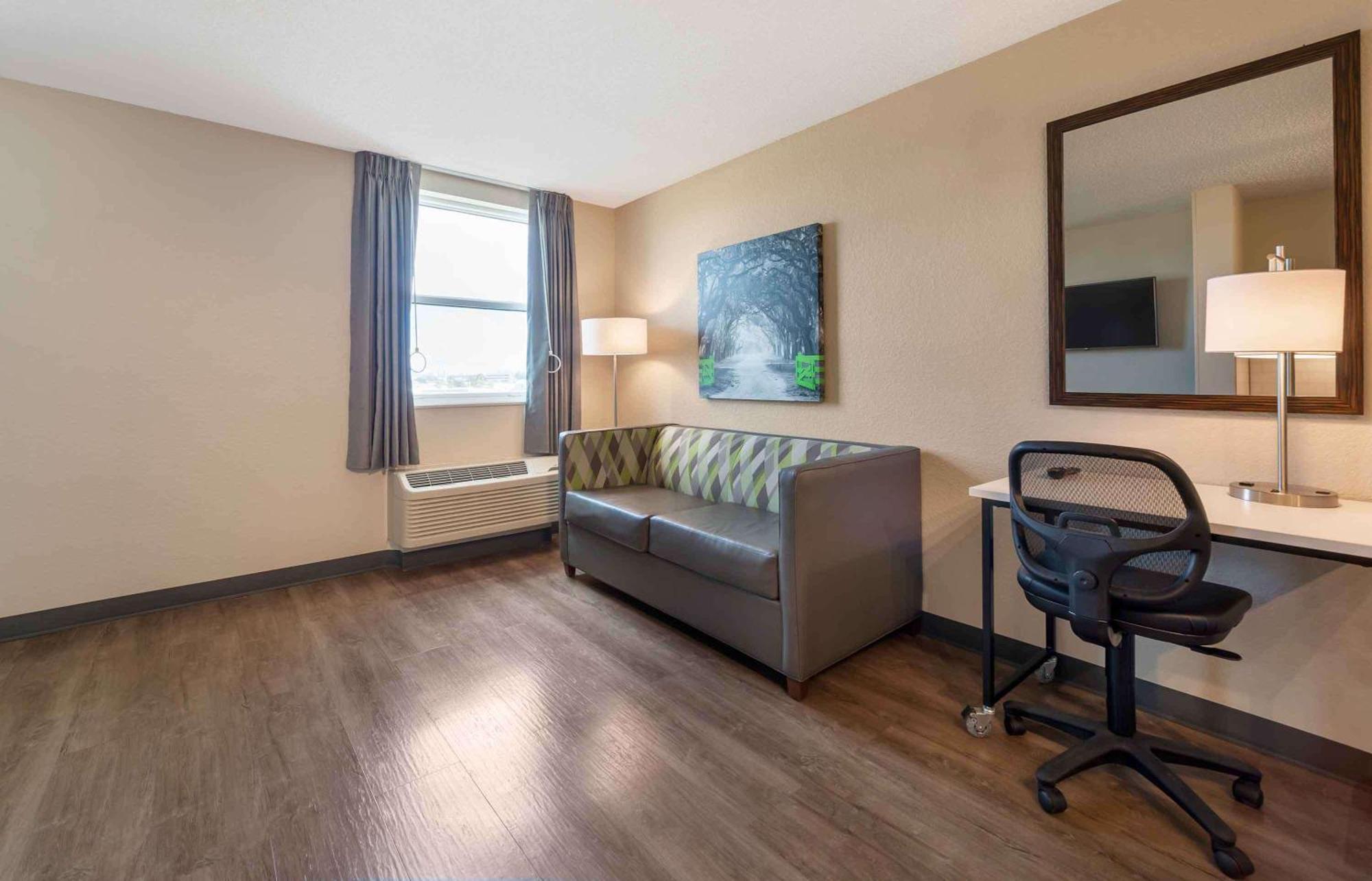 Extended Stay America Suites - Washington, Dc - Alexandria - Landmark Екстериор снимка