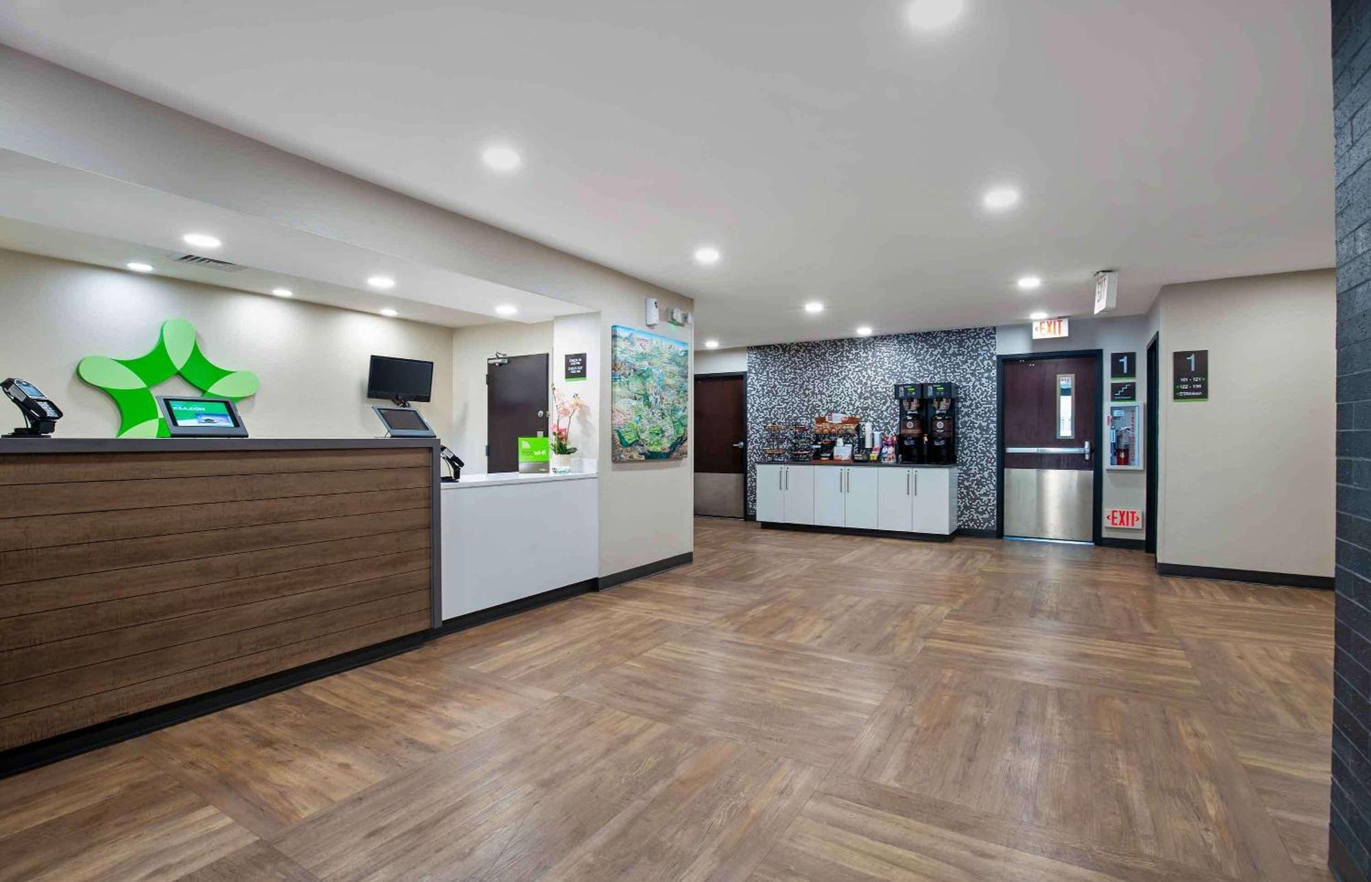 Extended Stay America Suites - Washington, Dc - Alexandria - Landmark Екстериор снимка